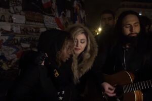 Madonna_Place_De_La_Republique.mp4