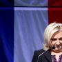 Le Pen pede para retirar bandeira da União Europeia