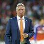 Guus Hiddink substitui Mourinho no Chelsea até final da época