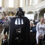 Igreja em Berlim celebra missa com fãs Star Wars