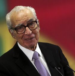 PS assinala centenário de Almeida Santos e lembra 'uma das figuras maiores da sua história'