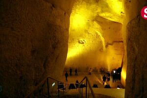 015_12_30_Ruinart_Champagne_Caves_npl.mp4