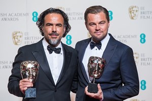 Alejandro Iñárritu e Leonardo DiCaprio vencem os Bafta