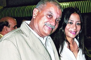 Magnata indiano dos media acusado de matar a enteada