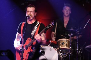Será desta? Eagles of Death Metal anunciam nova data
