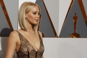 Jennifer Lawrence 