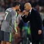 Zidane não entende quem pede a venda de CR7