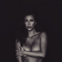 Kim Kardashian voltou a despir-se no Instagram