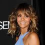 Halle Berry abre conta no Instagram e surpreende