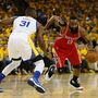 NBA diz que Rockets venceram Warriors com lance irregular