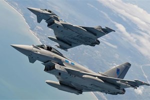 Caças britânicos provocam alarrme com escolta de avião da Air France