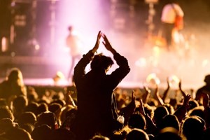 Covid-19: Festivais são permitidos com lugar marcado e reembolsos só em 2022