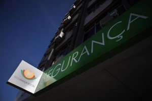Saldo da Segurança Social deverá cair 37% para 932 milhões