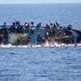 Imagens captam naufrágio de refugiados