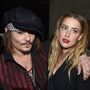 Amber Heard pede divórcio de Johnny Depp