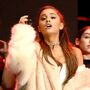 Ariana Grande em festa na Grécia antes do Rock in Rio