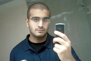 'Sou eu o atirador'. Autor do massacre de Orlando telefonou a TV durante o ataque
