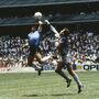 Há 30 anos que Deus deu a mão a Maradona 