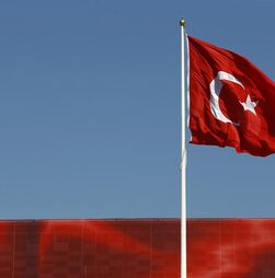 Jornalista de diário da oposição preso na Turquia por 'informações enganosas'