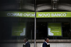 Venda de Novo Banco derrapa à espera que chineses arranjem dinheiro