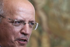 Governo pede 'máximo cuidado' aos comissários