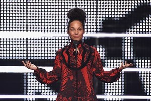 Artistas pedem a Biden que crie uma comissão contra a desigualdade racial