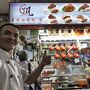 Banca de <i>noodles</i> de Singapura recebe estrela da Michelin