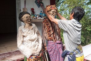 Walking Dead? Os rituais fúnebres extremos da Indonésia