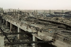 Fogo no eco-resort Zmar terá começado numa camarata