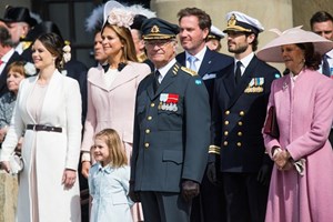 Família real sueca pode perder 'salário'