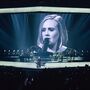 Adele dedica concerto a Brad Pitt e Angelina Jolie