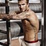 David Beckham despe-se por uma boa causa