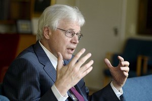 Oliver Hart e Bengtt Holmström ganham Nobel da Economia