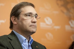 PSD não consegue justificar contratos de 600 mil euros com diretor de campanha de Passos