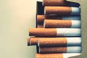 Marinha apreende meio milhão de cigarros no Porto de Lisboa