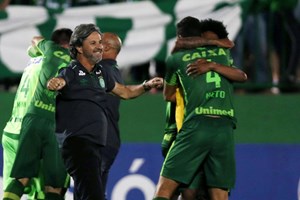 Confederação Brasileira de Futebol consternada com acidente aéreo na Colômbia