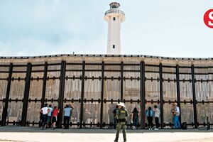 016_11_04_EUA_Muro(1280).mp4