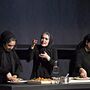 33 anos da vida de mulheres iranianas numa peça de teatro