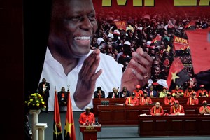 José Eduardo dos Santos confirma João Lourenço como sucessor