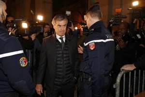 Justiça francesa condena ex-ministro por fraude fiscal