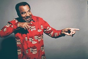 'Muitos foram engavetados por porem a minha música a tocar'