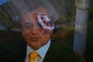 Mulher de embaixador grego morto detida no Brasil