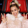 Miley Cyrus faz tatuagem por amor à marijuana
