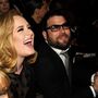 Adele admite ter-se casado com o namorado