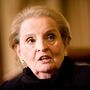 Madeleine Albright vai registar-se como muçulmana