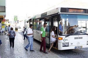 Greve nas rodoviárias de Leiria e Santarém ronda 90% de adesão