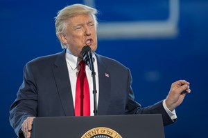 Tudo o que se passou no primeiro mês da presidência Trump