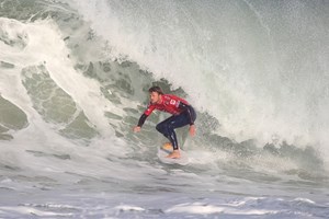 Surfista Dane Reynolds detido no aeroporto de Lisboa