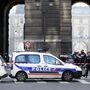 Ataque a militar perto do museu do Louvre é 'acto de terrorismo'