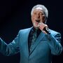 Tom Jones está apaixonado por Priscilla Presley